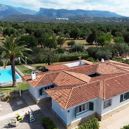 Ideal House For Two Families With Pool And Barbecue Plamanyola Εξωτερικό φωτογραφία