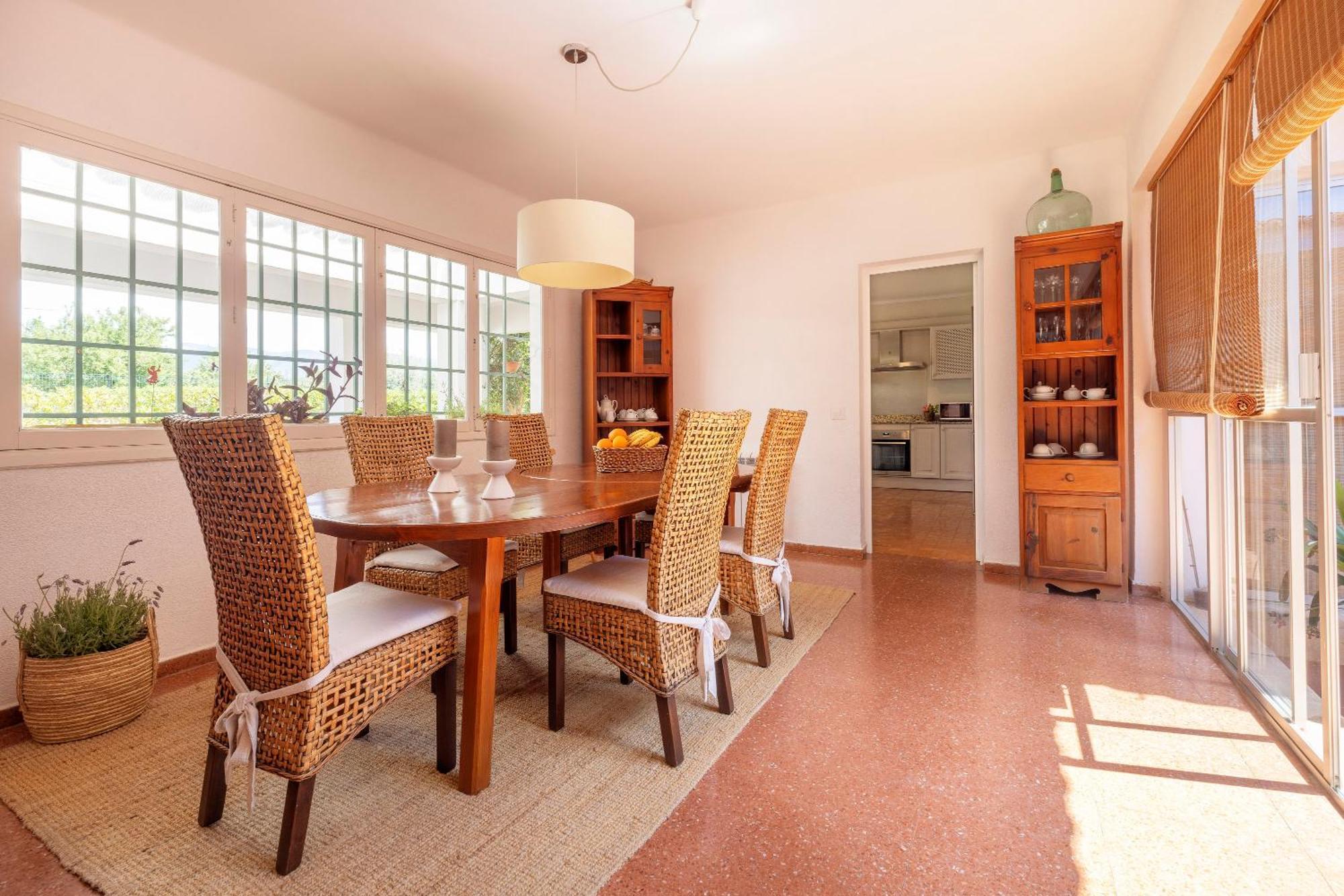 Ideal House For Two Families With Pool And Barbecue Plamanyola Εξωτερικό φωτογραφία