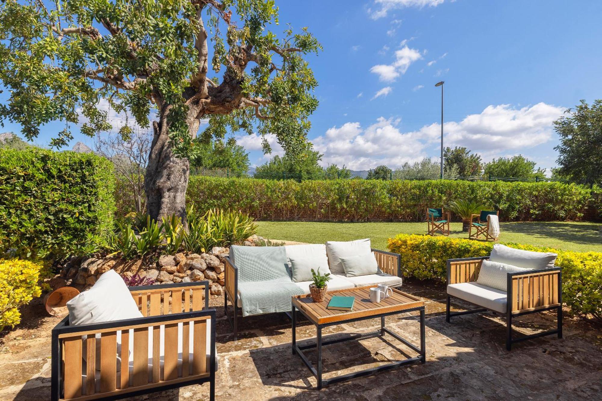 Ideal House For Two Families With Pool And Barbecue Plamanyola Εξωτερικό φωτογραφία