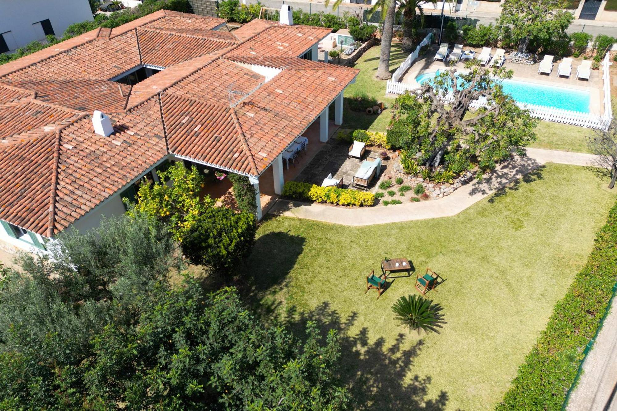 Ideal House For Two Families With Pool And Barbecue Plamanyola Εξωτερικό φωτογραφία