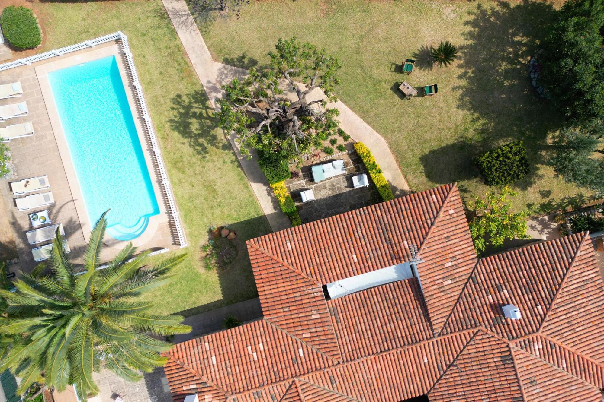 Ideal House For Two Families With Pool And Barbecue Plamanyola Εξωτερικό φωτογραφία