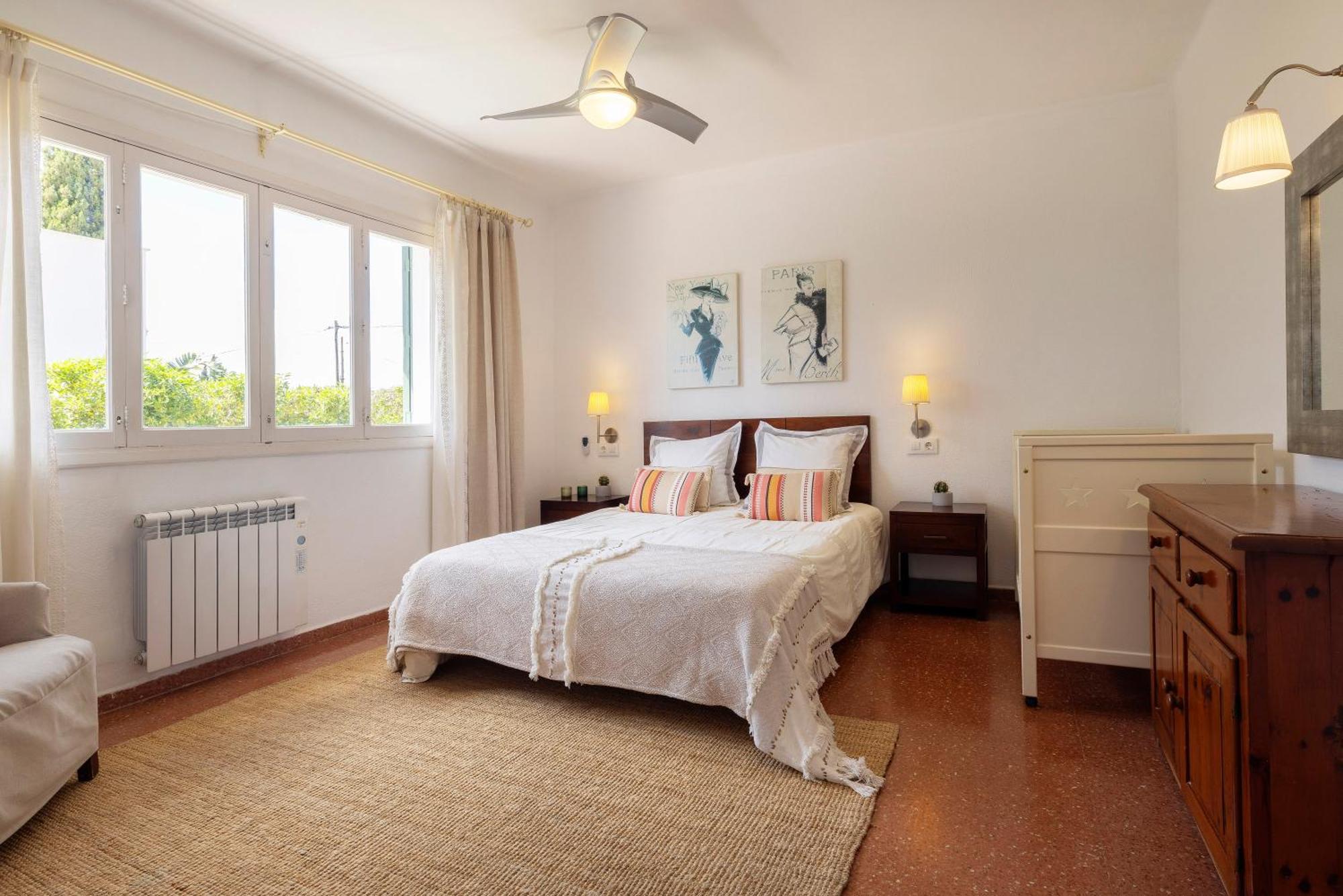 Ideal House For Two Families With Pool And Barbecue Plamanyola Εξωτερικό φωτογραφία